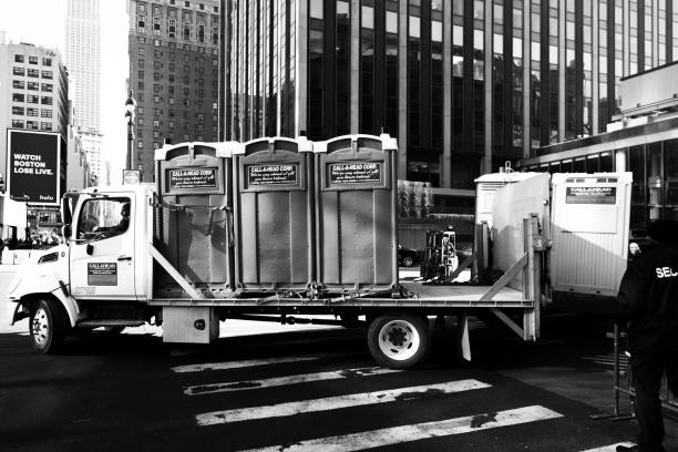 Best Sanitation services for porta potties  in Bridgeport, IL
